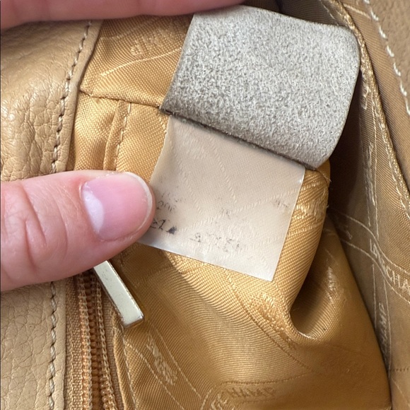 Elegant Longchamp Tan Leather Crossbody Bag - Picture 15 of 16